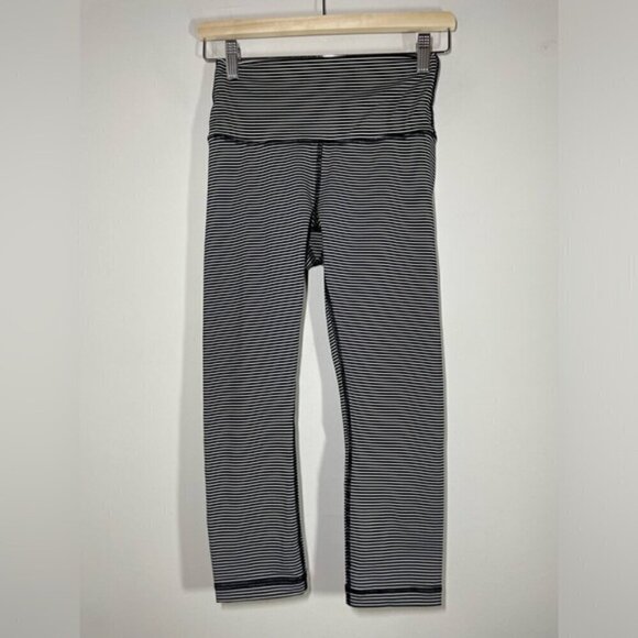 Lululemon Wunder Under Crop (High-Rise) Full-On Luxtreme Hype Stripe Black White - Picture 4 of 10
